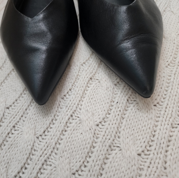 Elegant Black Slingback FlatsPointed .New Condition - Picture 11 of 11